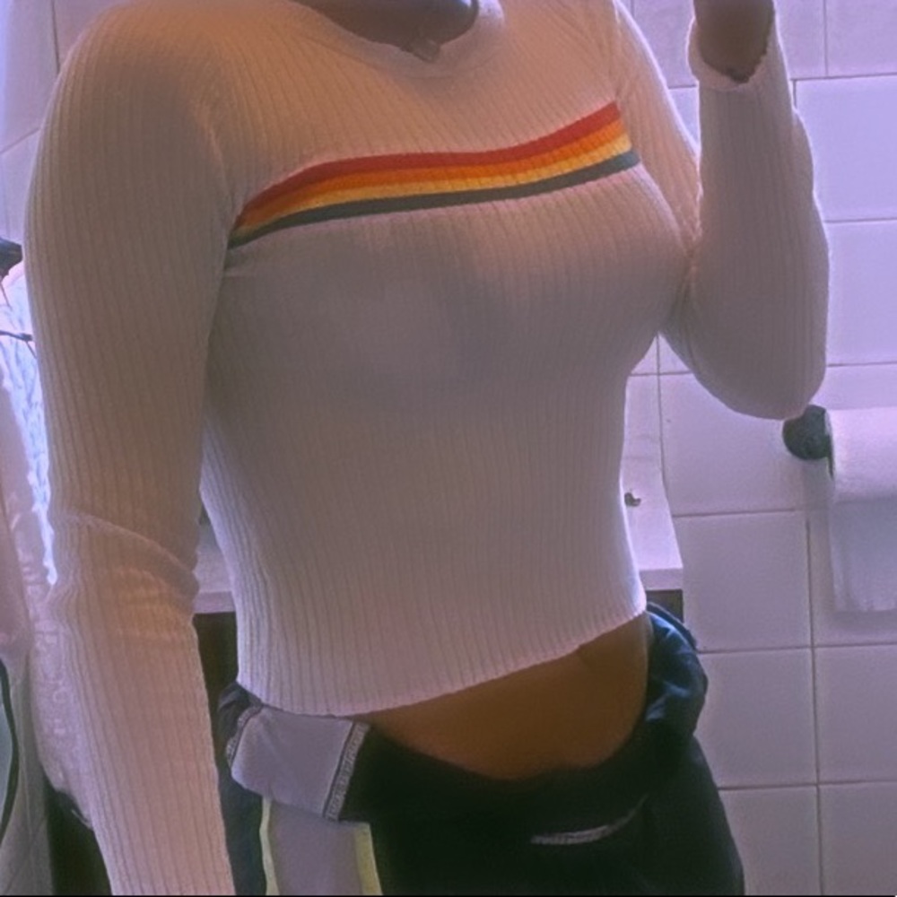 • long sleeve rainbow crop top